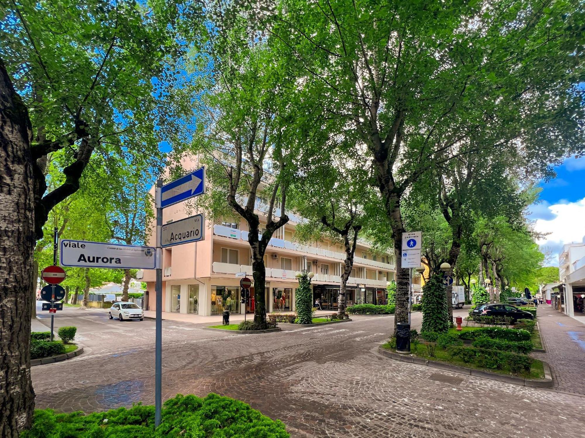 Residence Bussola Bibione Zewnętrze zdjęcie